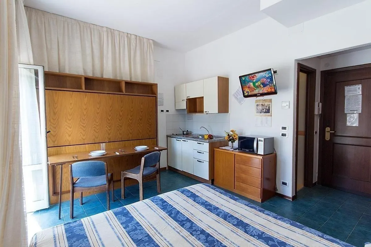Casavacanze Internazionale Диано-Марина Апарт-отель