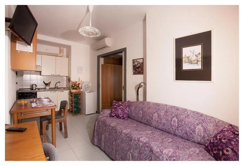 Casavacanze Internazionale Diano Marina 0*,