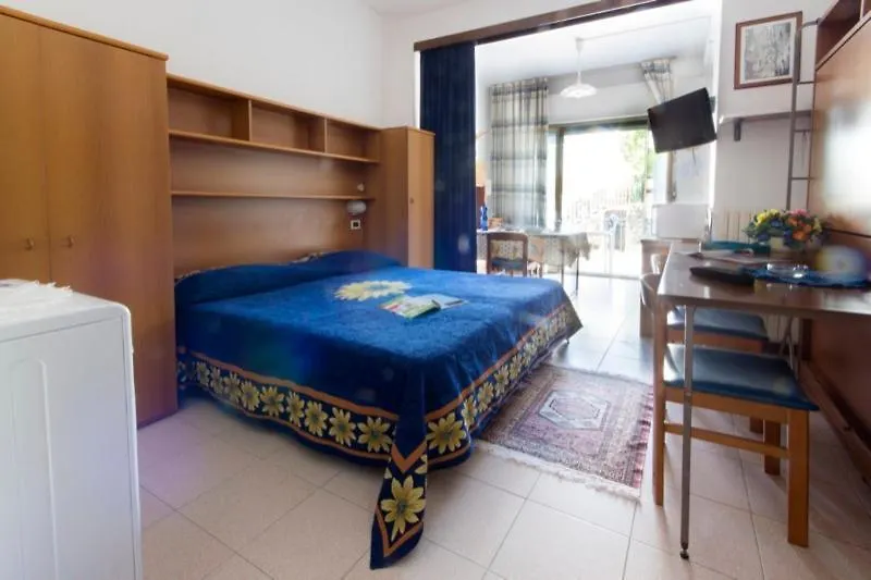 Casavacanze Internazionale Aparthotel Diano Marina 0*,